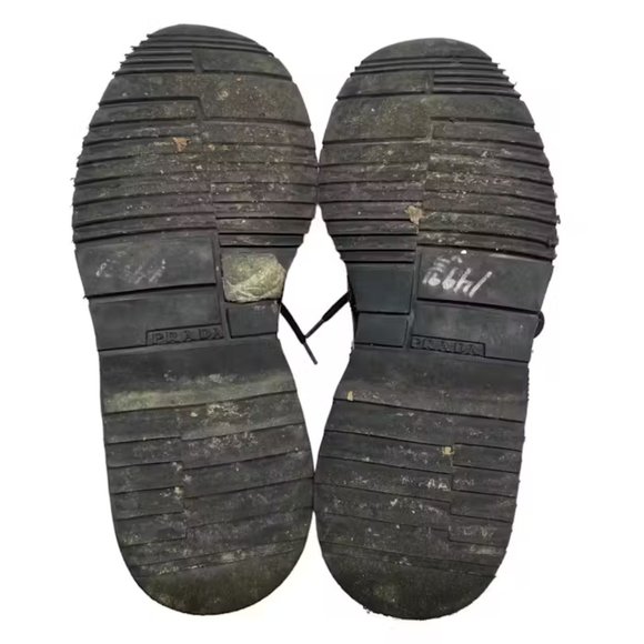 PRADA Designer Black Leather Wing Tip Dress Shoes Made in Italy Men's 8.5 - Picture 4 of 5